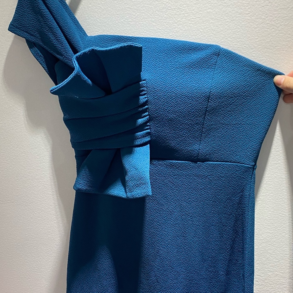 One shoulder peplum midi dress